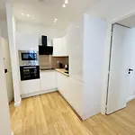 Appartement Rf104 - 3p à Près Du Port Nice